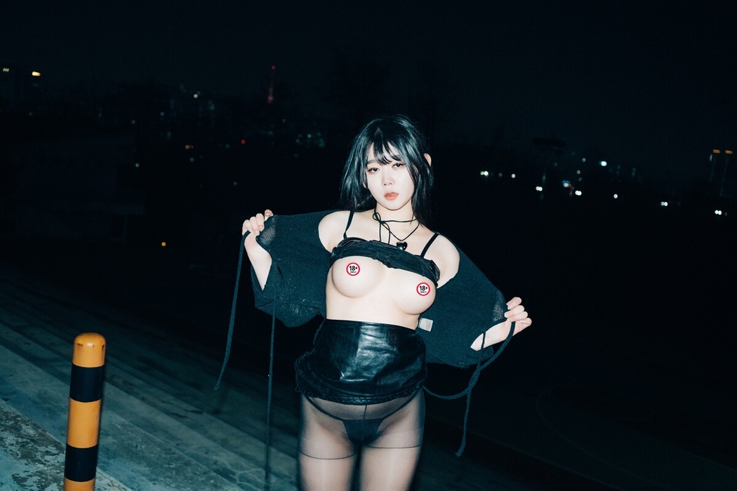 Loozy Zia 지아 – XXX At Night Road A