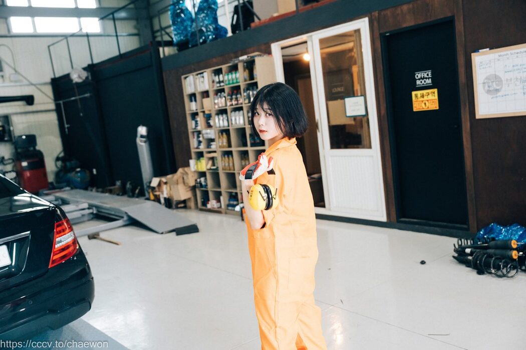 Loozy Zia 지아 – Garage Girl A