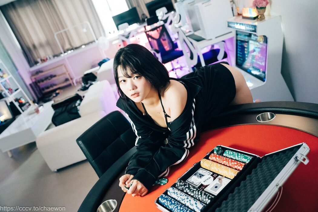 Loozy Zia 지아 – PC Room With SP A