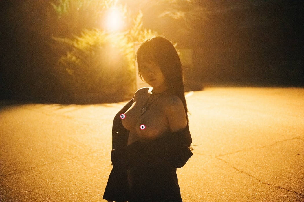 Loozy Zia 지아 – XXX At Night Road A