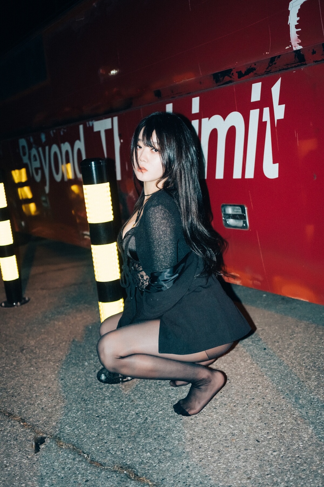 Loozy Zia 지아 – XXX At Night Road B