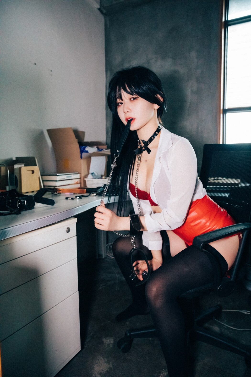 Loozy Zia 지아 – Office slave B