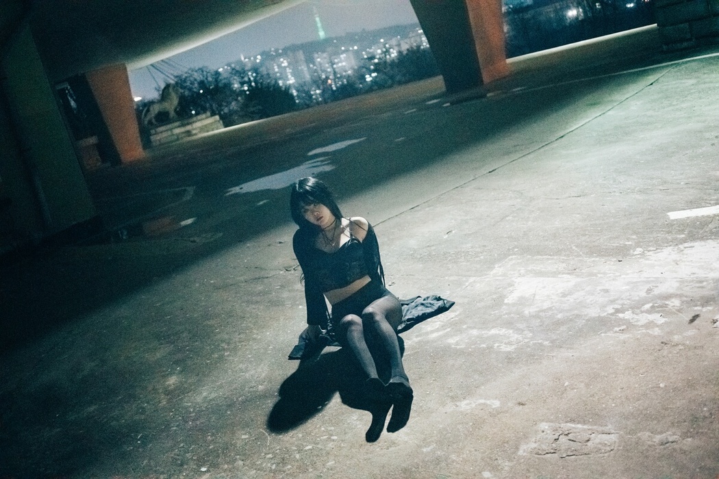 Loozy Zia 지아 – XXX At Night Road B