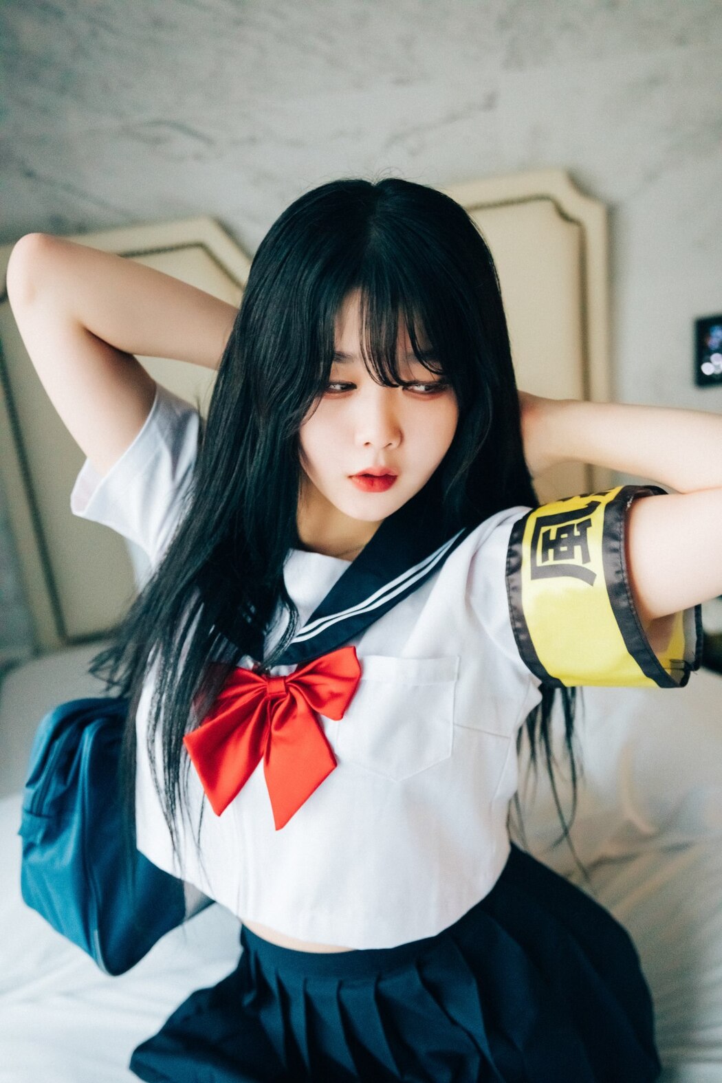 Loozy Zia 지아 – Extra Visible