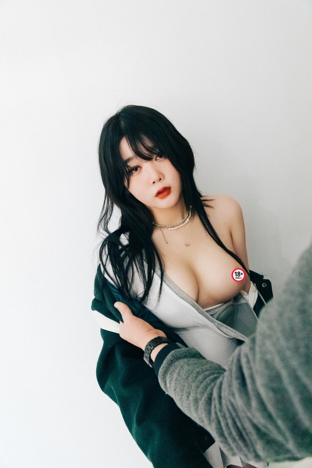 Loozy Zia 지아 – Fan Meeting 02 S.Ver A