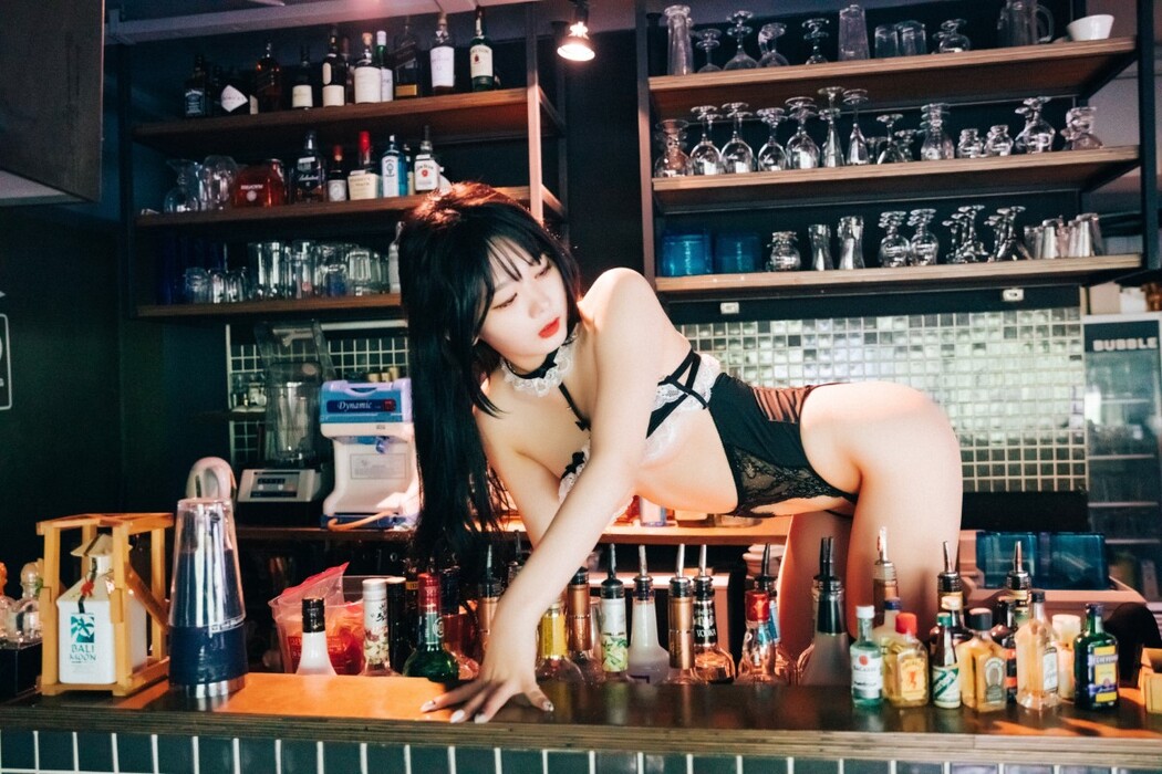 Loozy Zia 지아 – SM Bar A