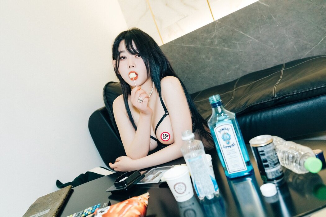 Loozy Zia 지아 – Fan Meeting 02 S.Ver B