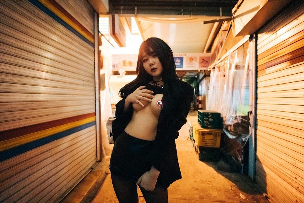 Loozy Zia 지아 – XXX At Night Road B