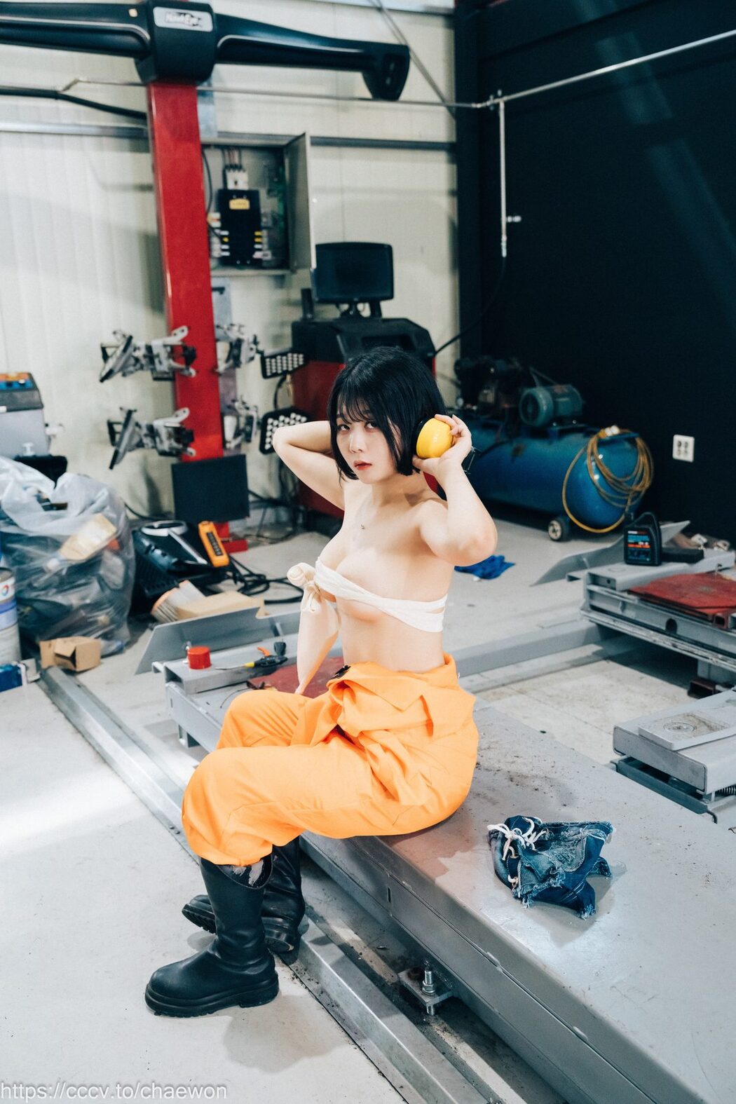 Loozy Zia 지아 – Garage Girl A