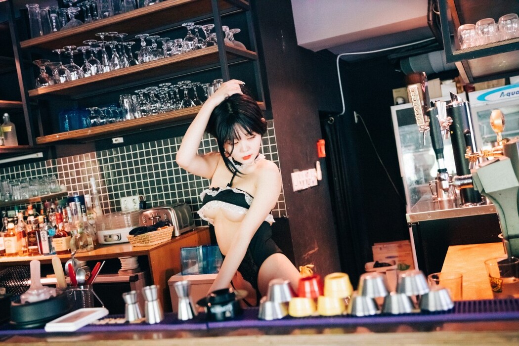 Loozy Zia 지아 – SM Bar A