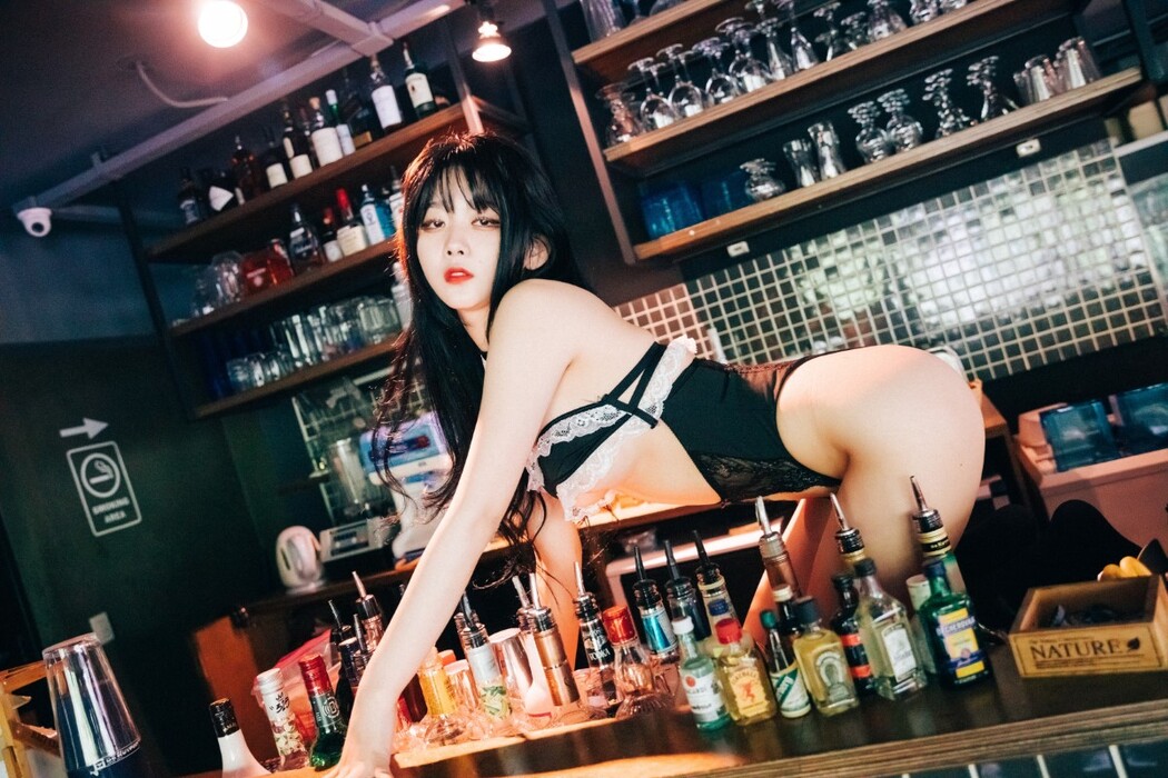 Loozy Zia 지아 – SM Bar A