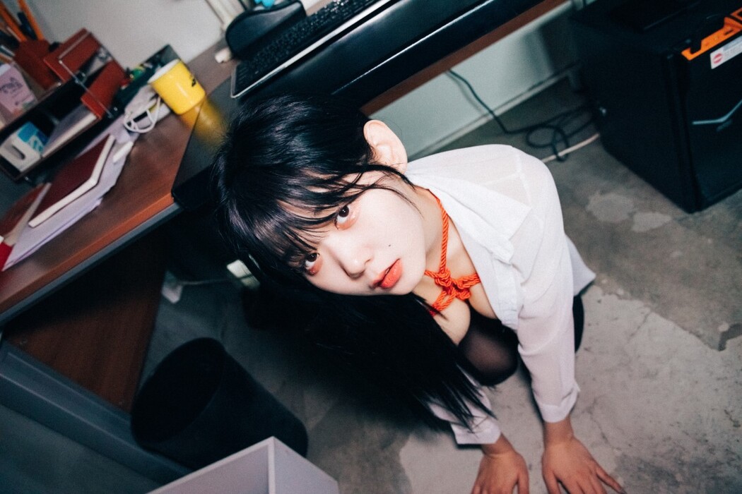 Loozy Zia 지아 – Office slave A