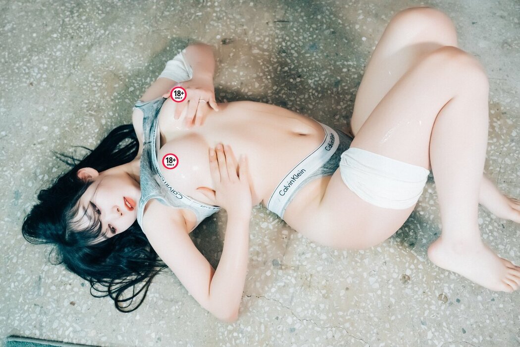 Loozy Zia 지아 – Fetish Girl S.Ver