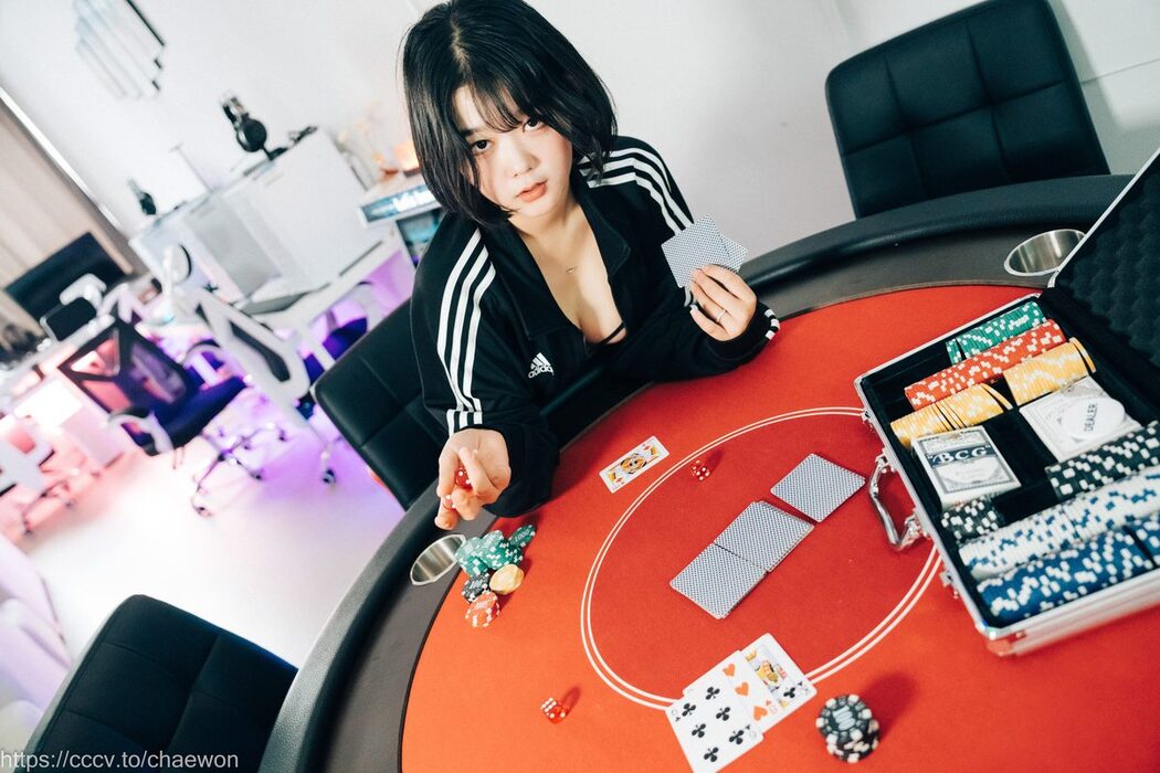 Loozy Zia 지아 – PC Room With SP A