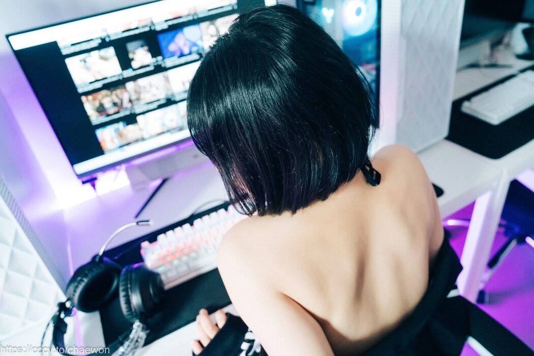 Loozy Zia 지아 – PC Room With SP A