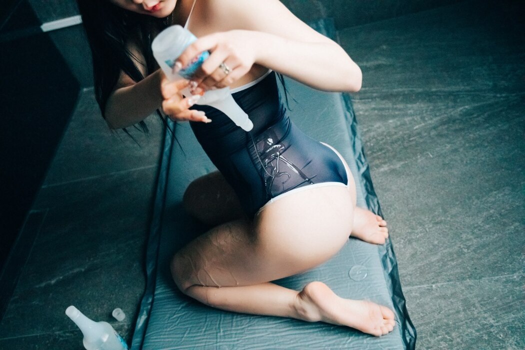 Loozy Zia 지아 – Extra Visible