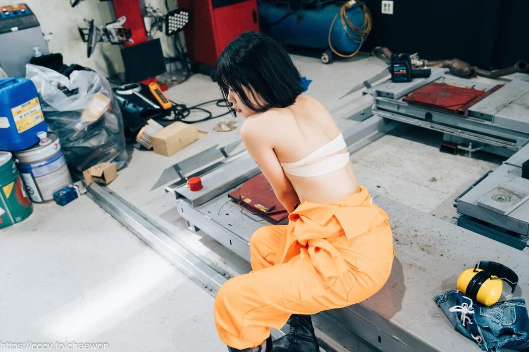 Loozy Zia 지아 – Garage Girl A