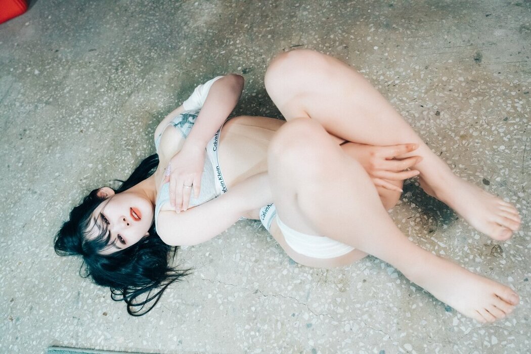 Loozy Zia 지아 – Fetish Girl