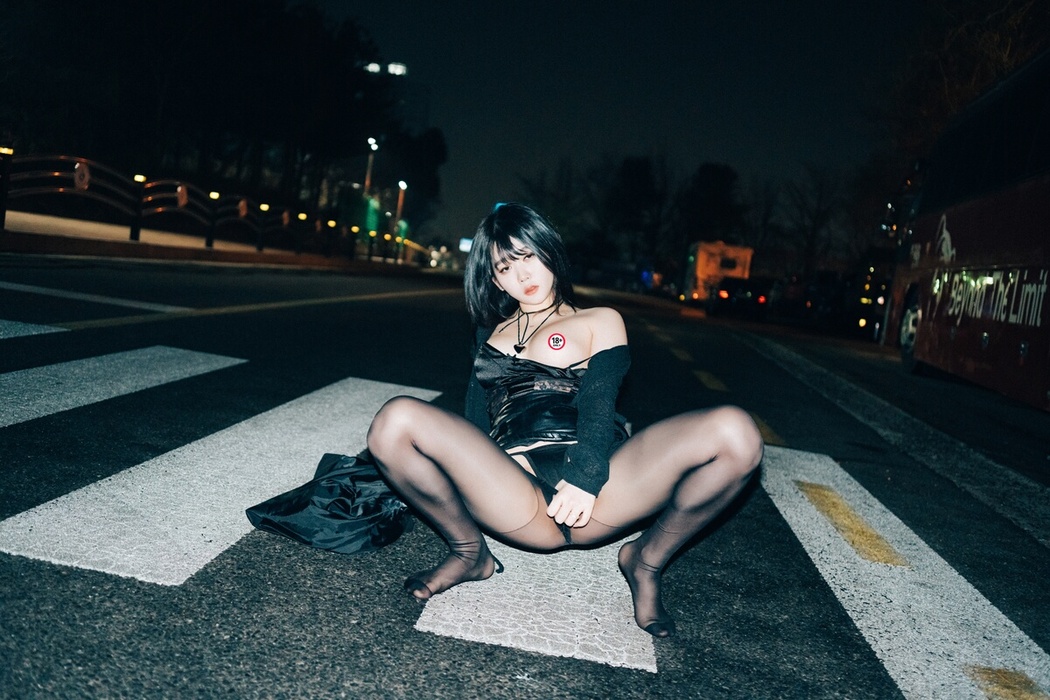 Loozy Zia 지아 – XXX At Night Road A