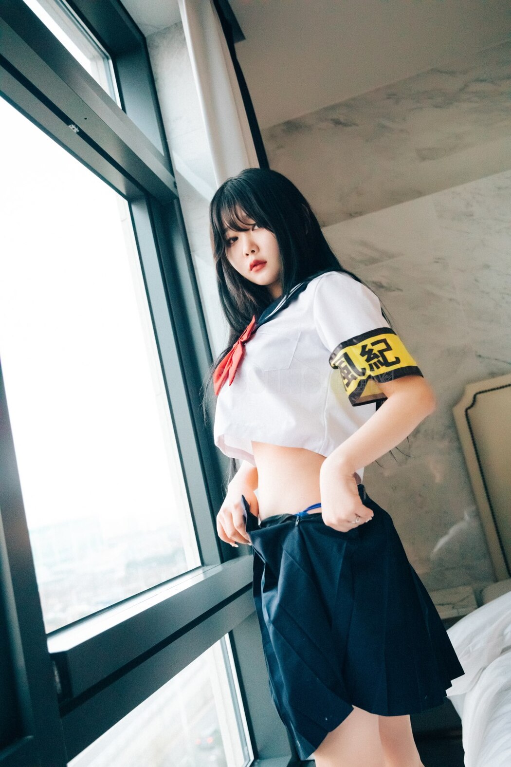 Loozy Zia 지아 – Extra Visible