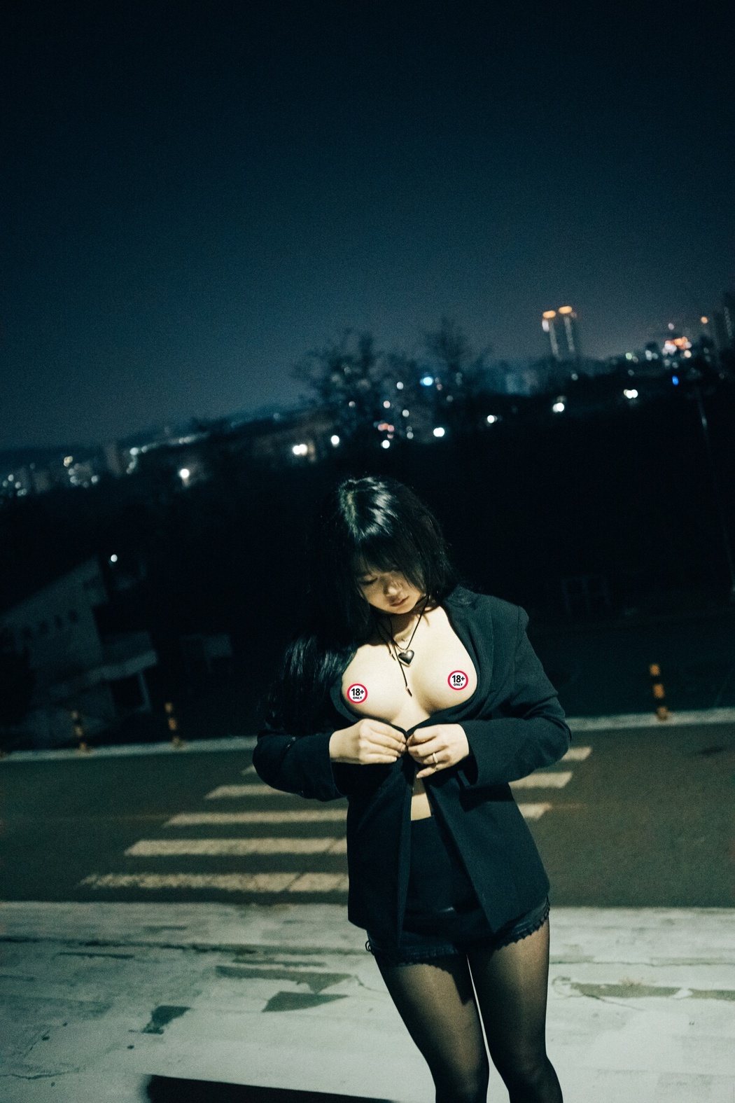 Loozy Zia 지아 – XXX At Night Road A