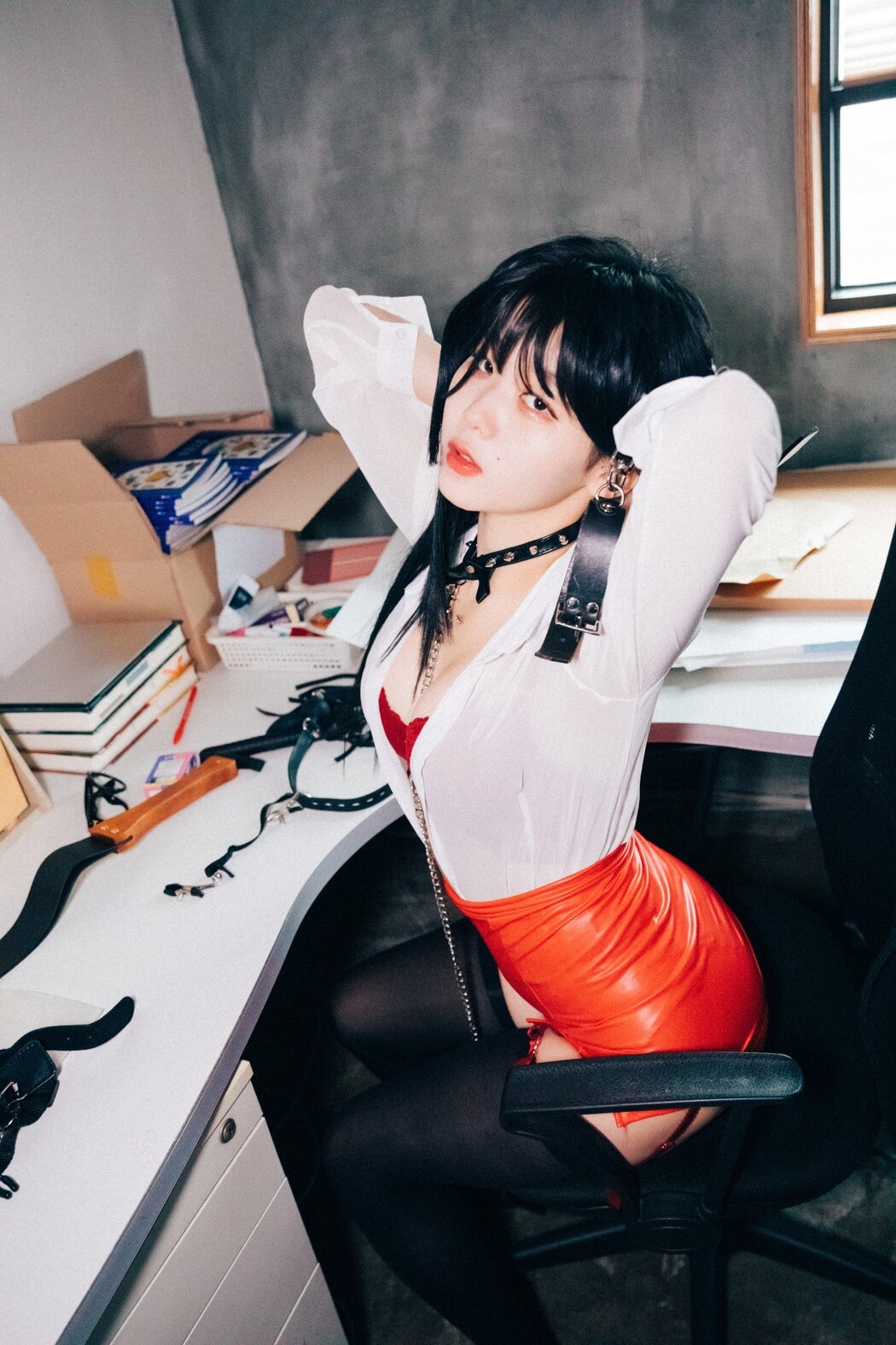 Loozy Zia 지아 – Office slave B