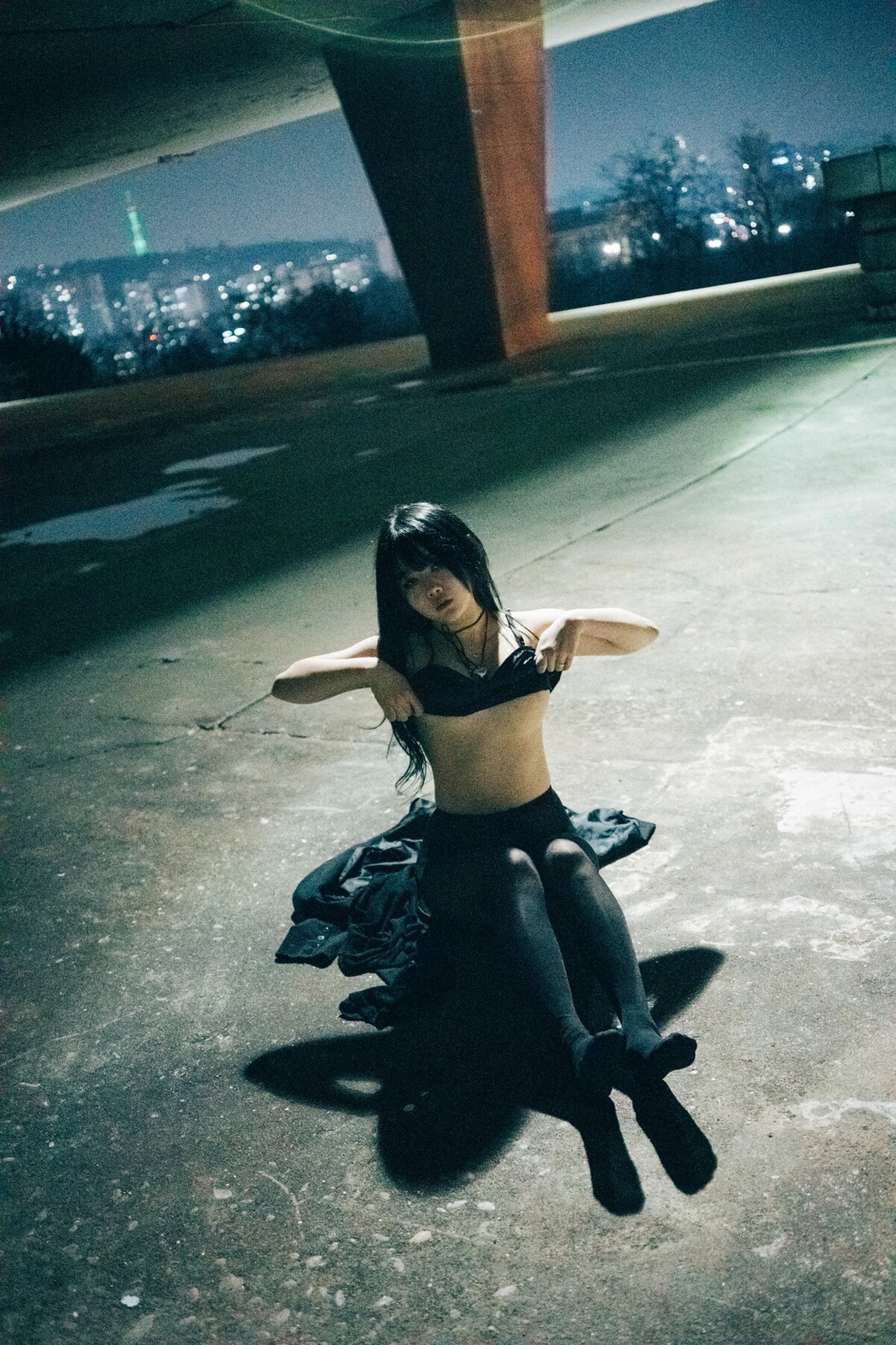 Loozy Zia 지아 – XXX At Night Road B