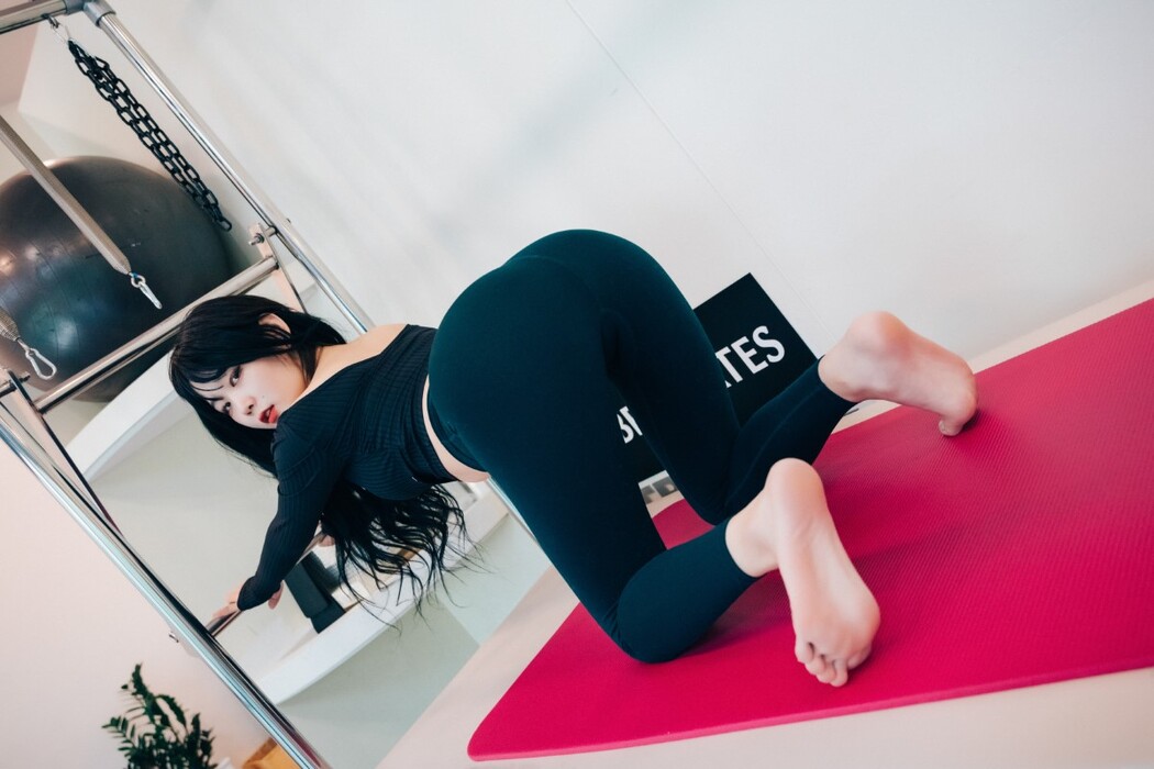 Loozy Zia 지아 – Pilates Instructor Full.Ver A