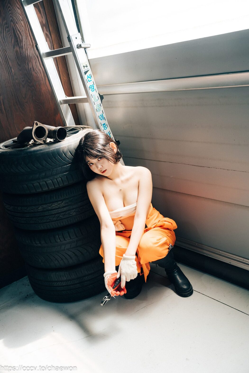 Loozy Zia 지아 – Garage Girl A