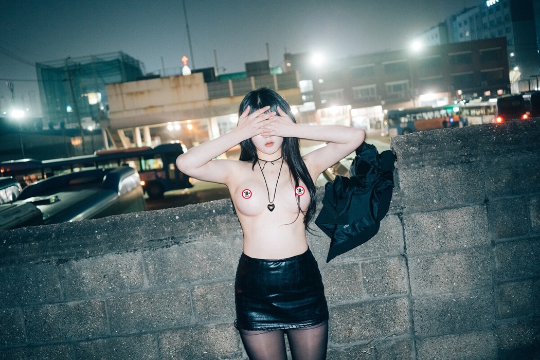 Loozy Zia 지아 – XXX At Night Road B
