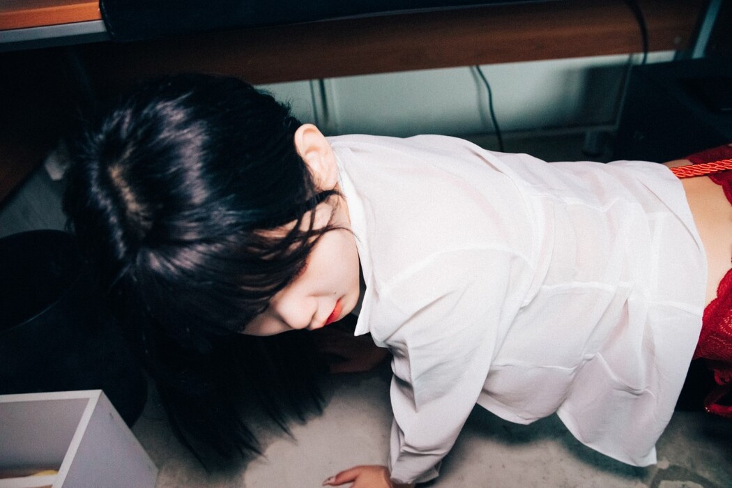 Loozy Zia 지아 – Office slave A