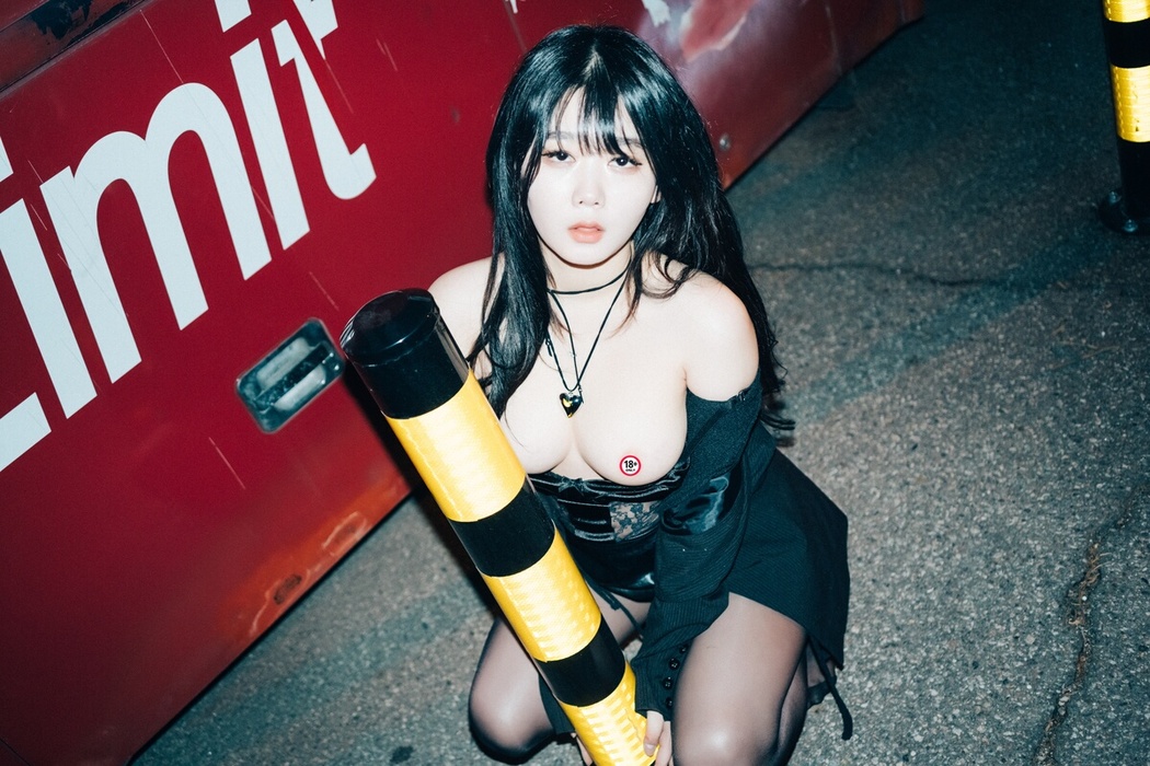 Loozy Zia 지아 – XXX At Night Road A