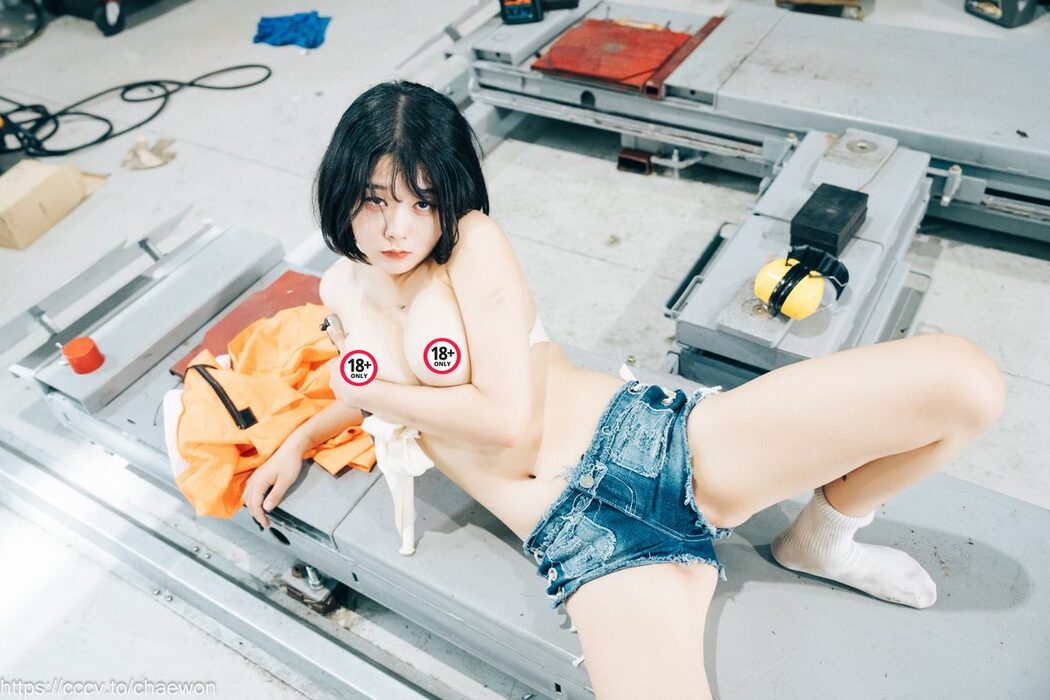 Loozy Zia 지아 – Garage Girl B