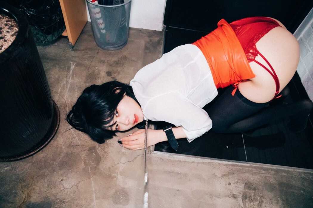 Loozy Zia 지아 – Office slave A
