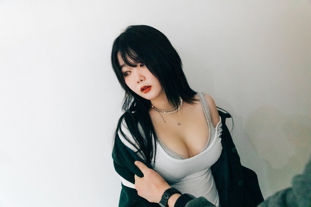 Loozy Zia 지아 – Fan Meeting 02 S.Ver A