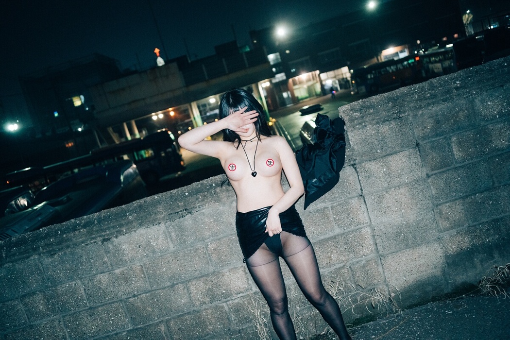 Loozy Zia 지아 – XXX At Night Road B