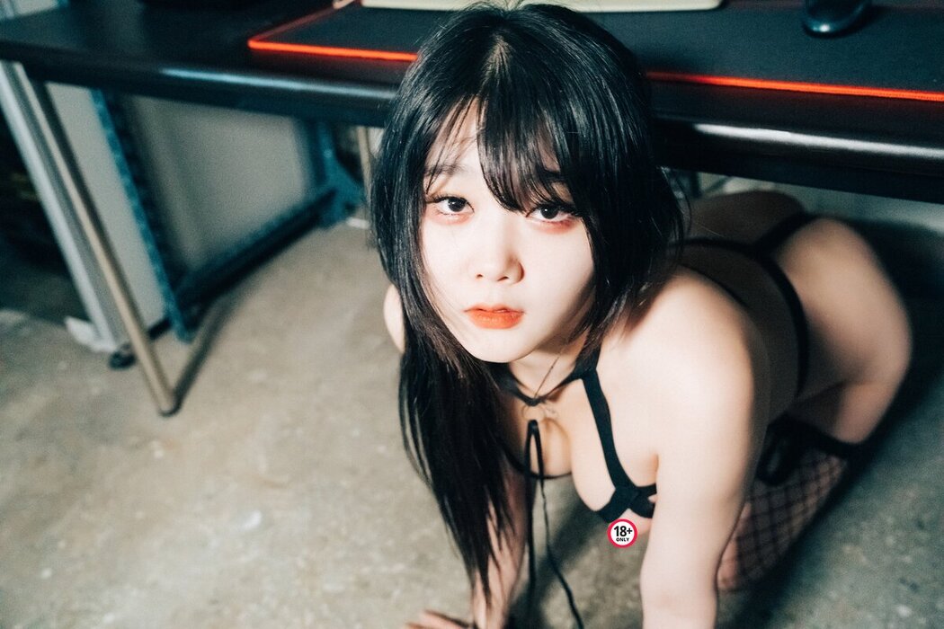 Loozy Zia 지아 – Fetish Girl S.Ver