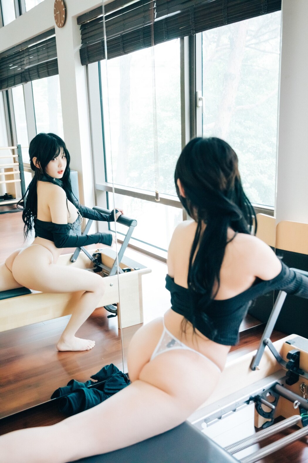Loozy Zia 지아 – Pilates Instructor Full.Ver A