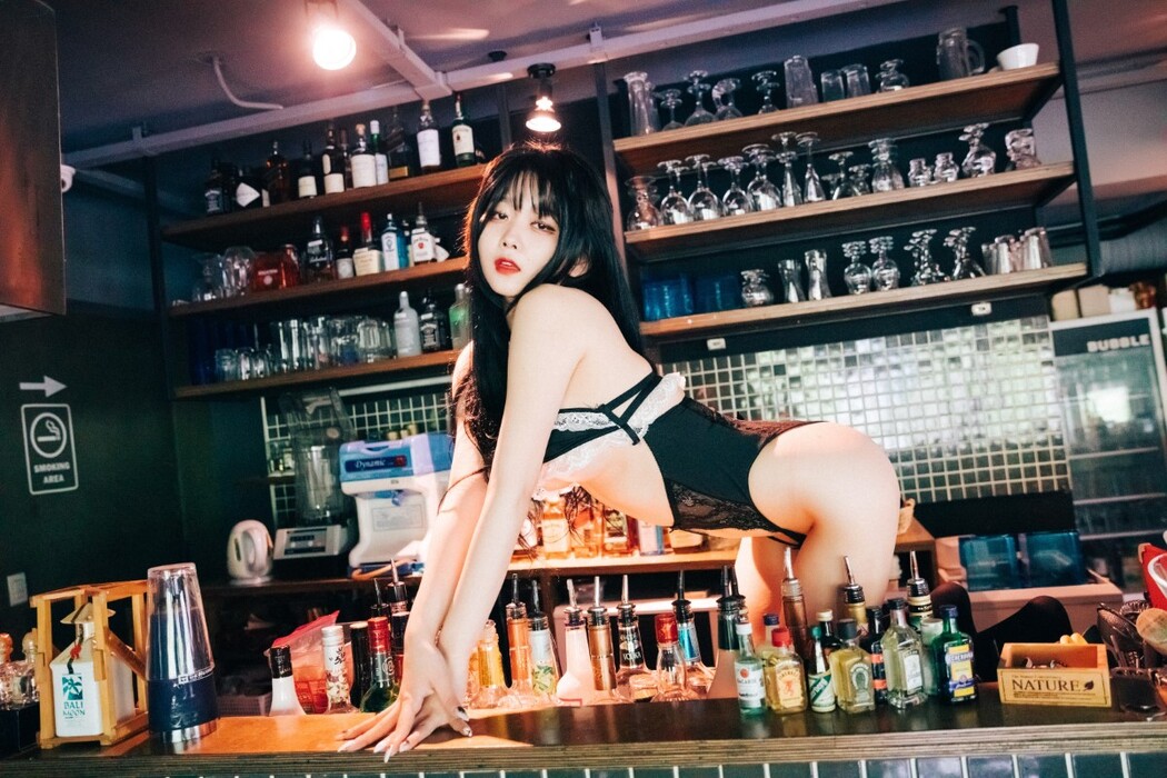 Loozy Zia 지아 – SM Bar A