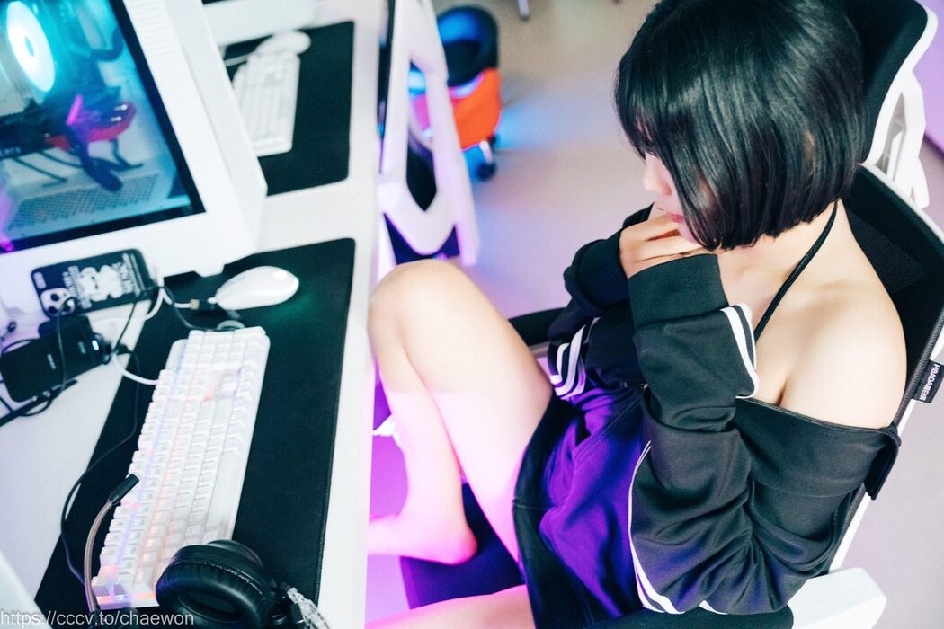 Loozy Zia 지아 – PC Room With SP A