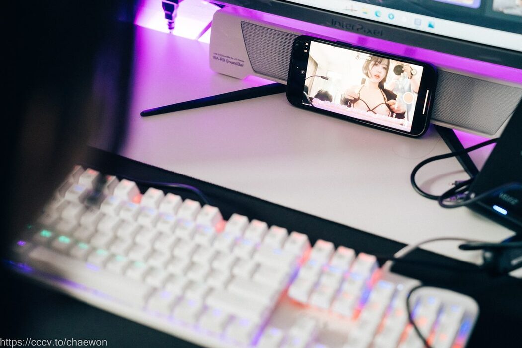 Loozy Zia 지아 – PC Room With SP A