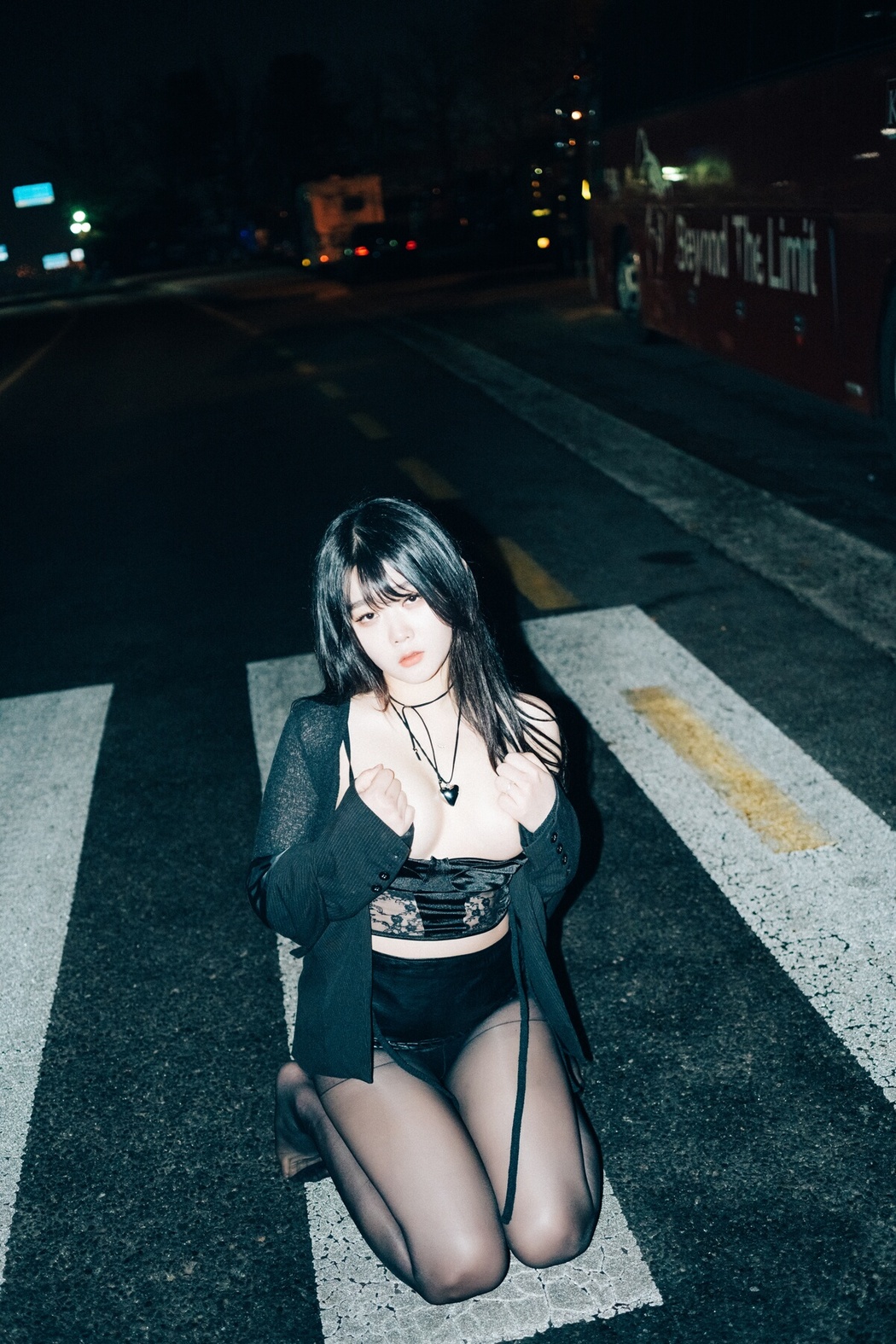 Loozy Zia 지아 – XXX At Night Road B