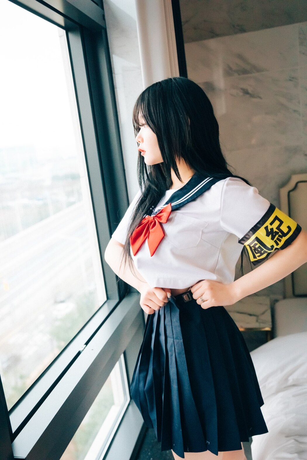 Loozy Zia 지아 – Extra Visible