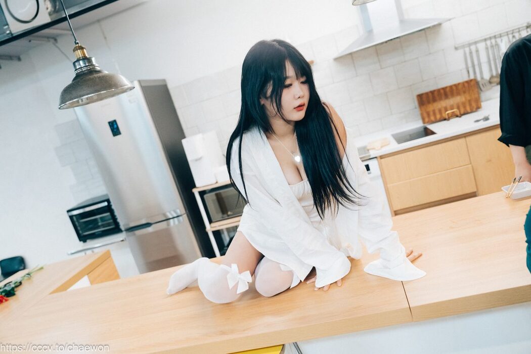 Loozy Zia 지아 – Nyotaimori A