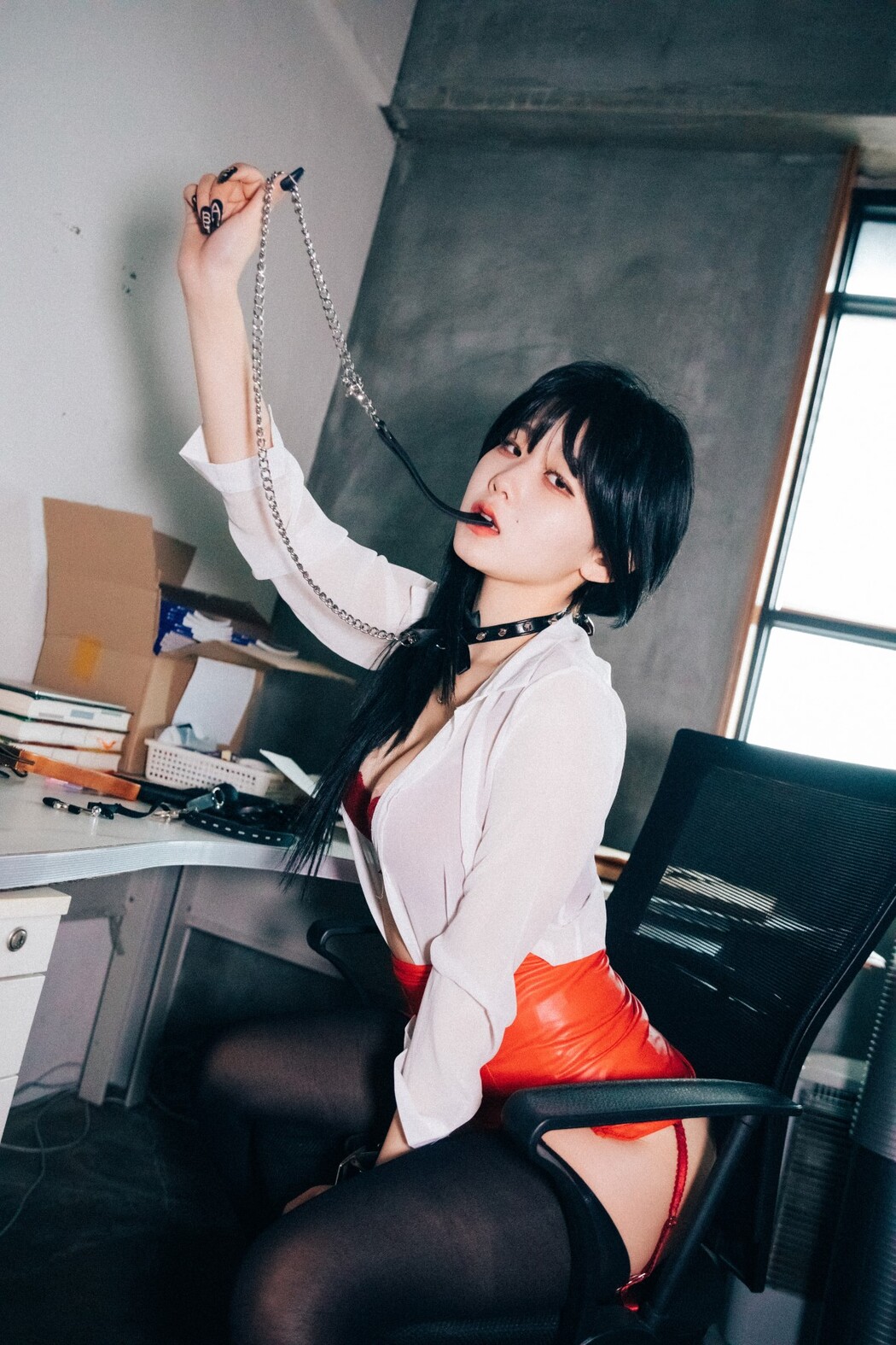 Loozy Zia 지아 – Office slave B