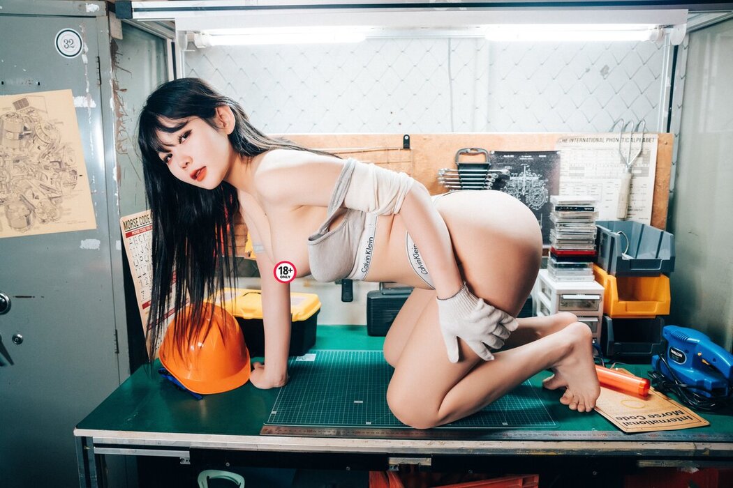 Loozy Zia 지아 – Fetish Girl S.Ver