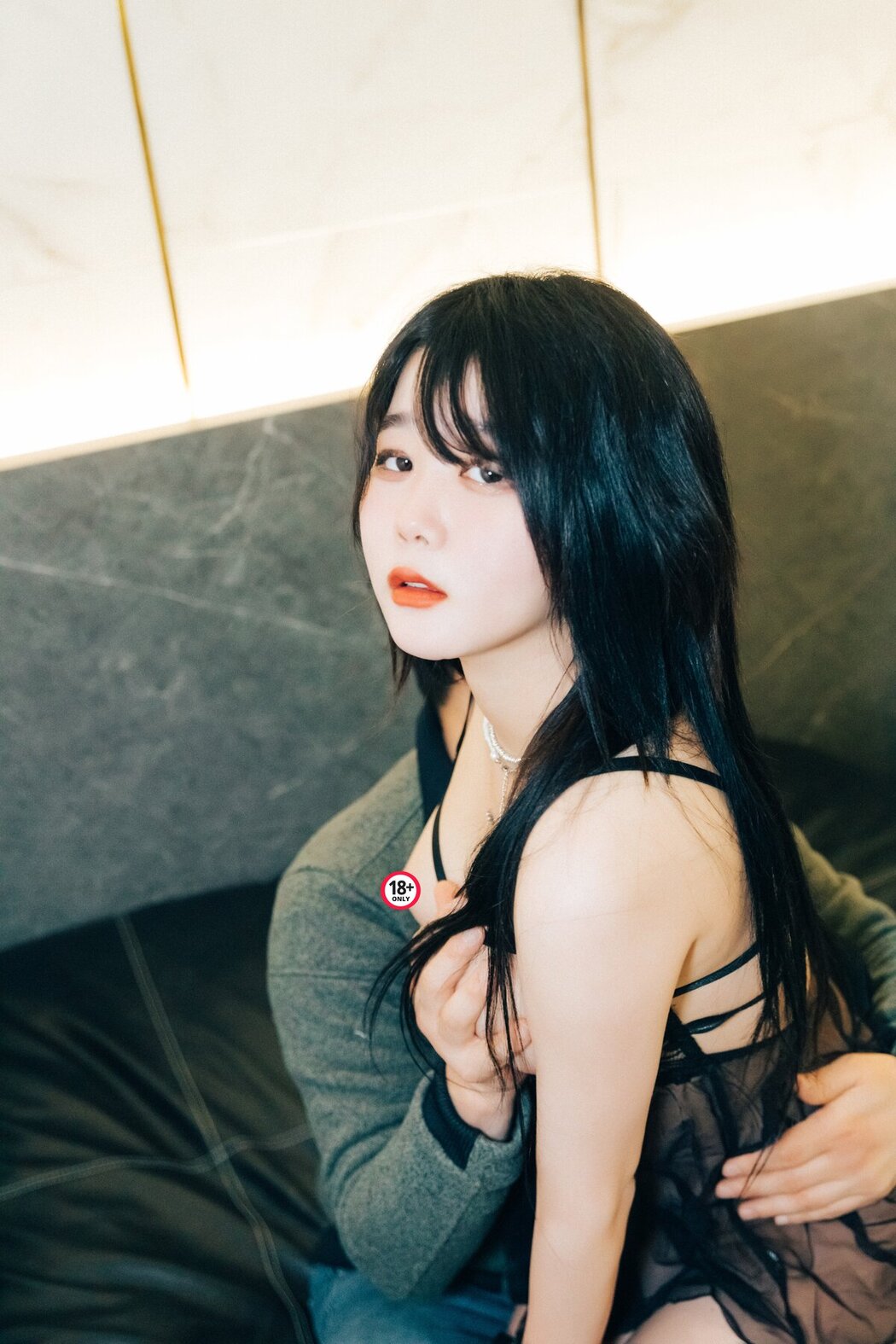 Loozy Zia 지아 – Fan Meeting 02 S.Ver B