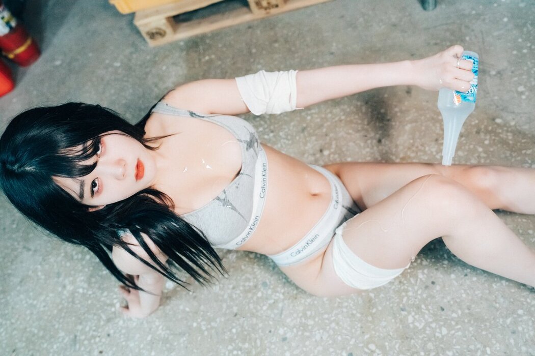 Loozy Zia 지아 – Fetish Girl