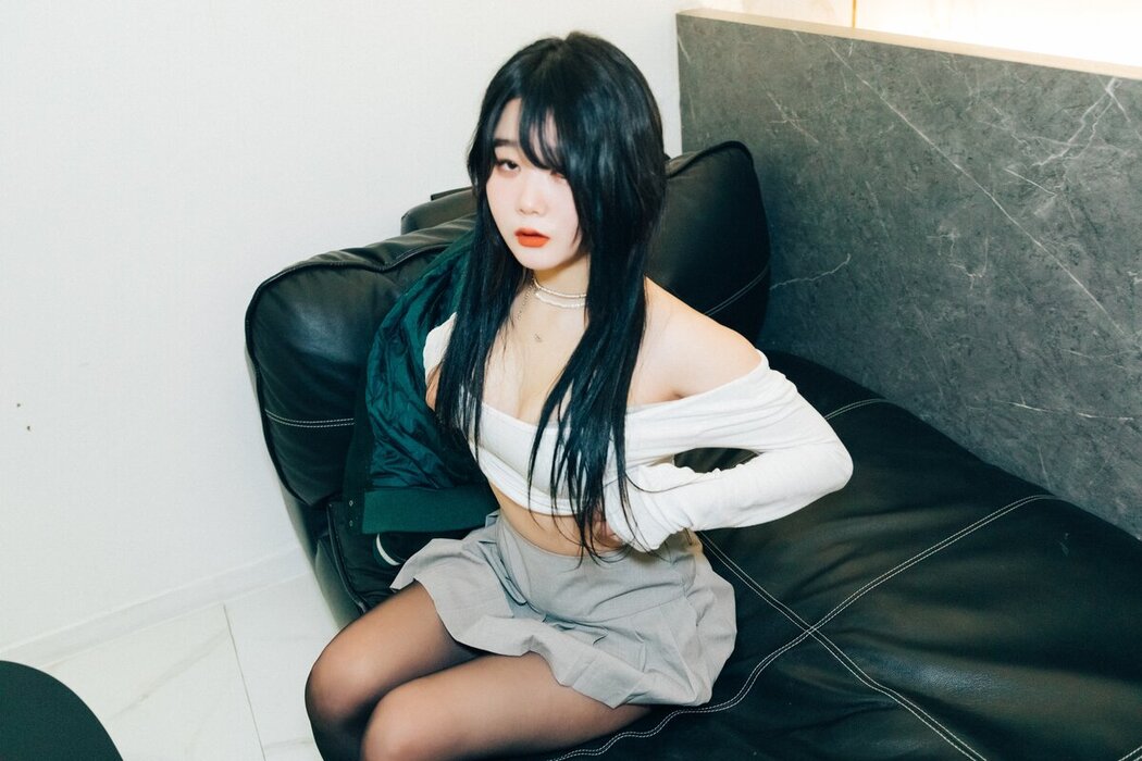 Loozy Zia 지아 – Fan Meeting 02 S.Ver A