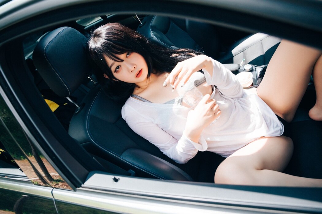 Loozy Zia 지아 – XXX Trip B